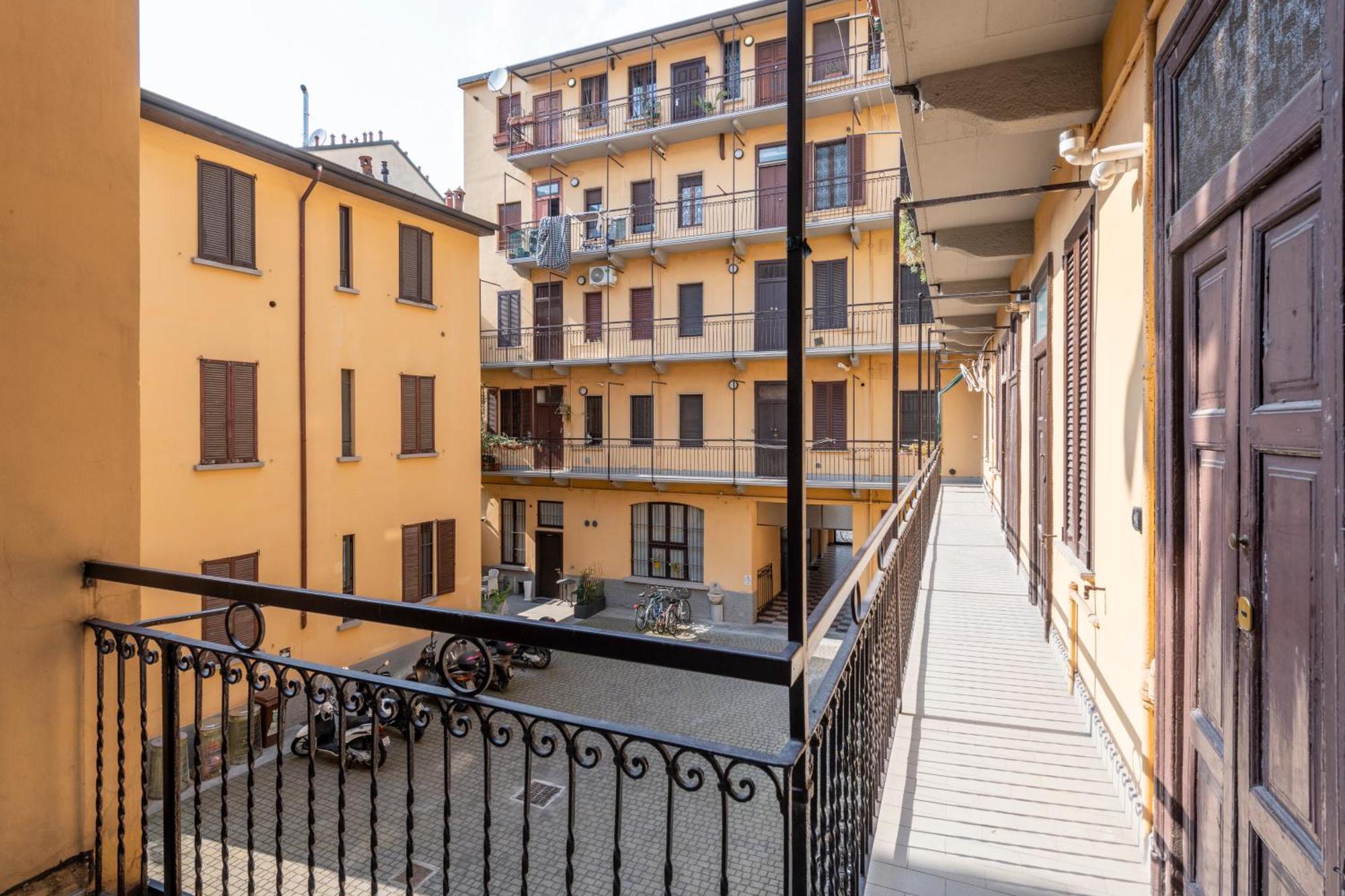 Pomponazzi, 4 Bilocale In Zona Bocconi Navigli Appartement *